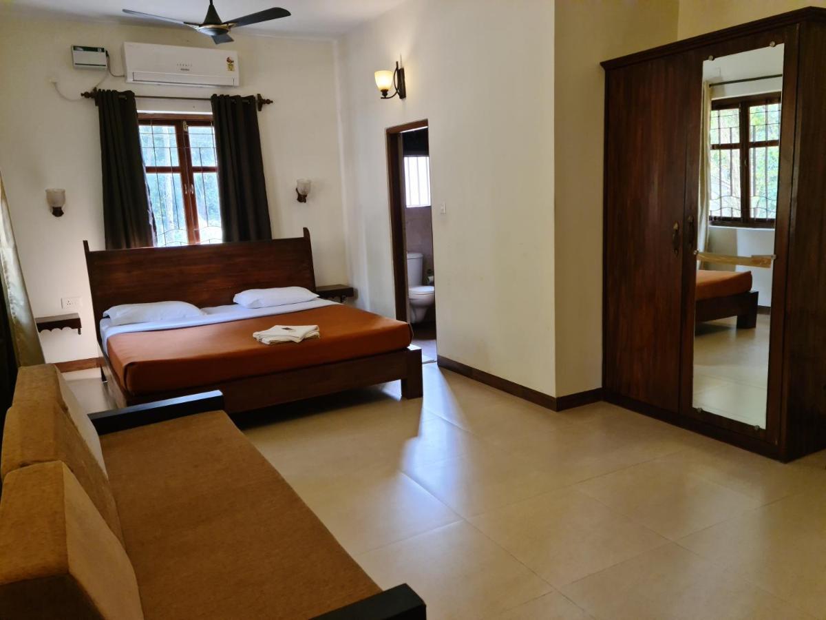 Coastal Suites Apart-Hotel โคลวา ภายนอก รูปภาพ