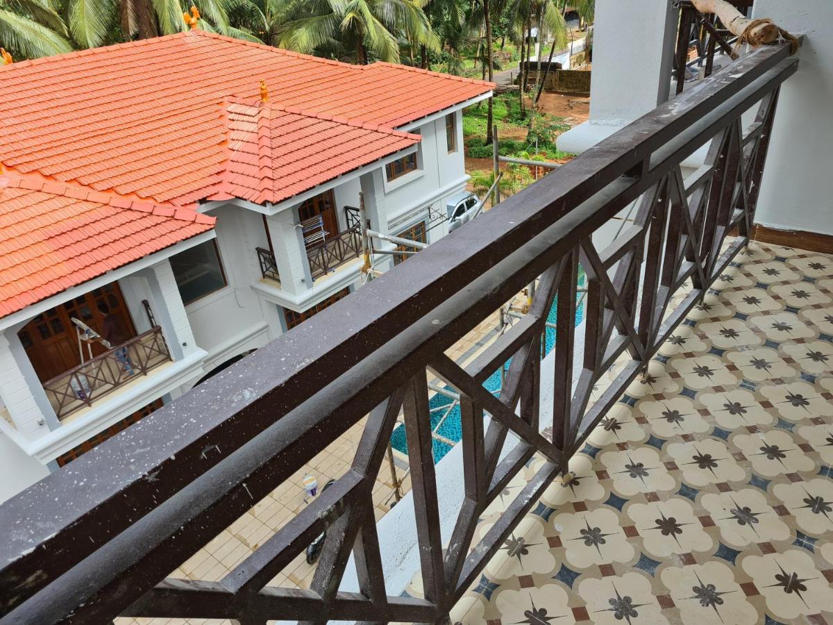 Coastal Suites Apart-Hotel โคลวา ภายนอก รูปภาพ