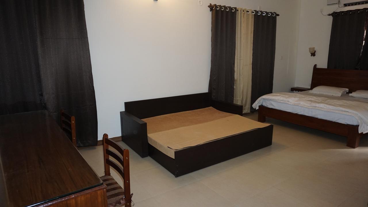 Coastal Suites Apart-Hotel โคลวา ภายนอก รูปภาพ